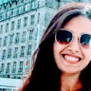 Meet your Posher, Zeina